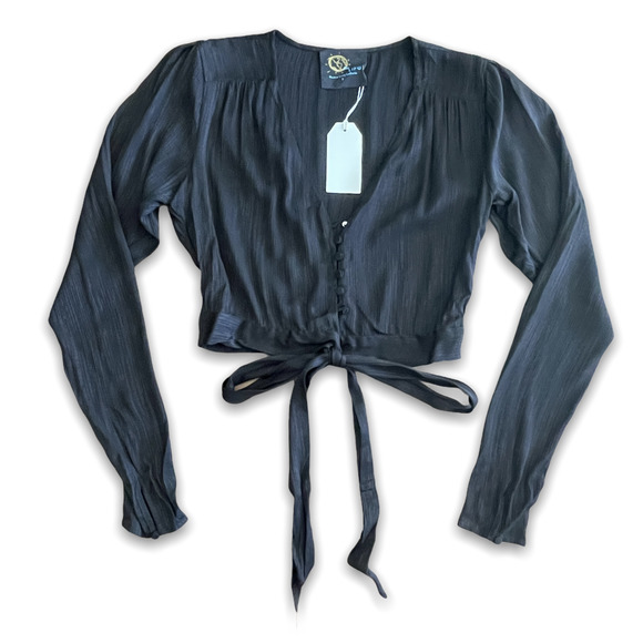 Blue Life x Planet Blue Roma Tie Front Crop Top - Picture 2 of 9